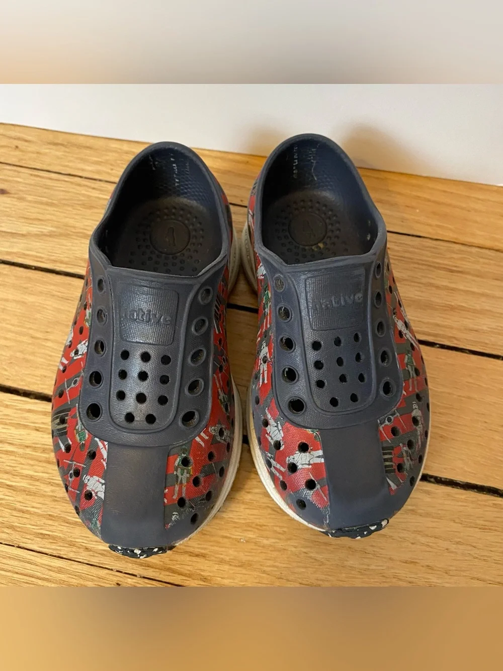 Native Sandals Water Shoes Toddler Boys Sz 11 Star Wars Collab Gray Summer Beach